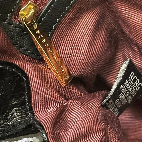 BCBGMAZARIA Quilted Shoulder Bag | Black Leather Patent Trim, Gold Chain Y2K - Picture 6 of 11